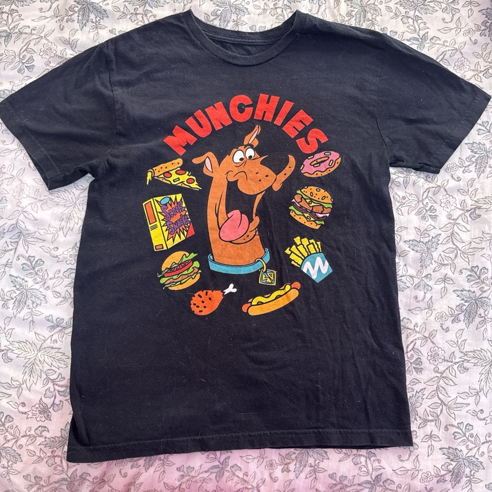 Scooby doo Munchies Graphic Women's T-Shirt
